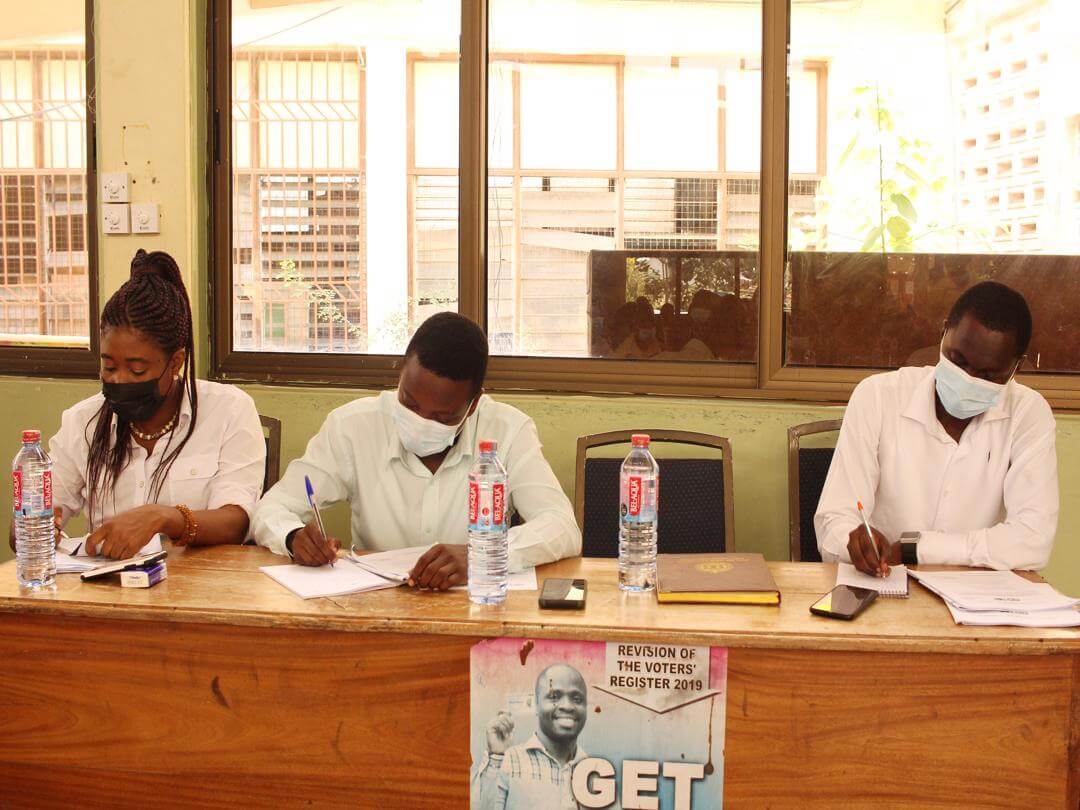 HR Department organizes seminar on Report Writing